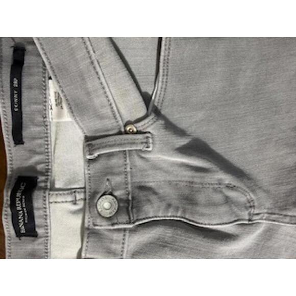 Banana Republic Light Stone Washed Gray Skinny Jeans 29P - Picture 3 of 3